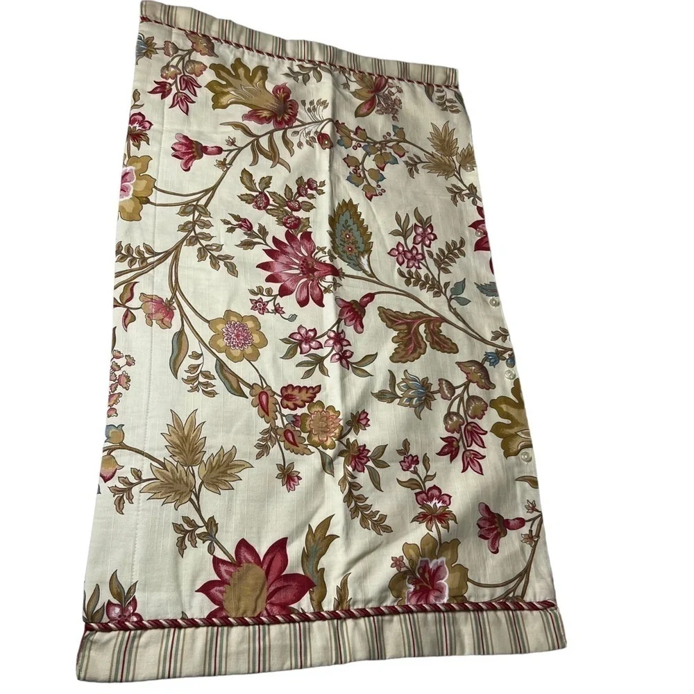 PILLOW SHAMS SOFT YELLOW FLORAL RED TULIPS LAURA ASHLEY?? Wamsutta? Not sure